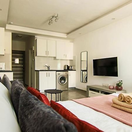 Phaedrus Living: Seaside Luxury Flat Athina 115 Lägenhet Paphos Exteriör bild