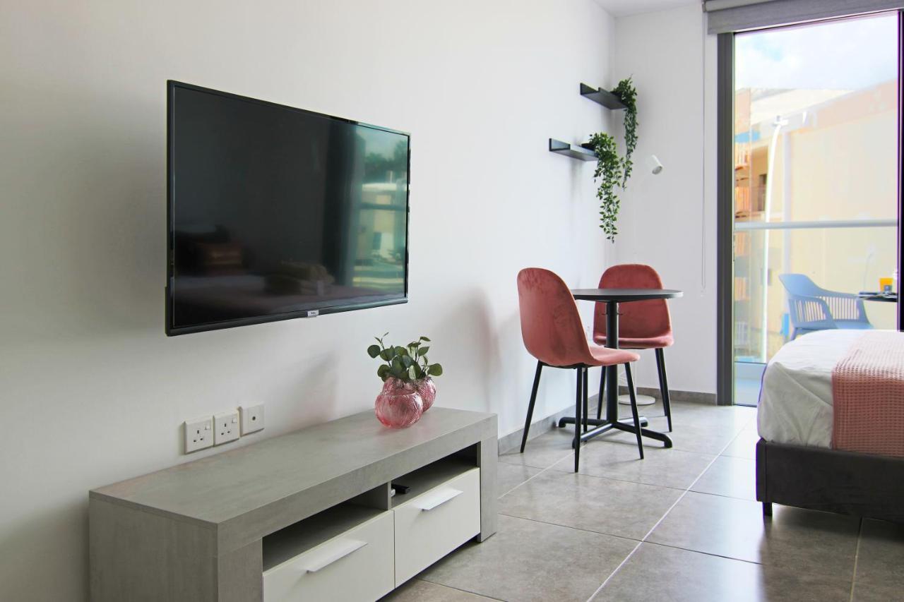 Phaedrus Living: Seaside Luxury Flat Athina 115 Lägenhet Paphos Exteriör bild