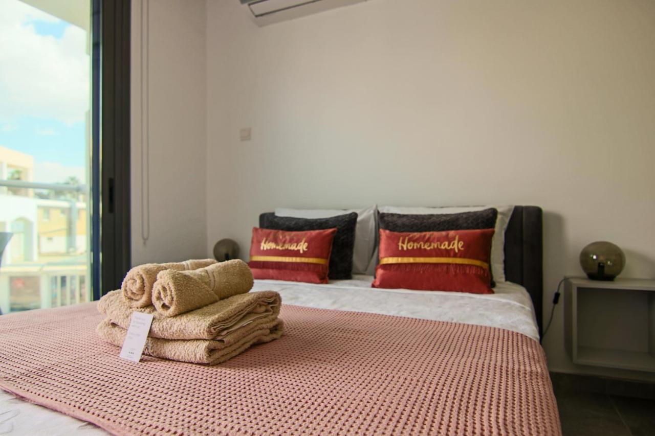 Phaedrus Living: Seaside Luxury Flat Athina 115 Lägenhet Paphos Exteriör bild
