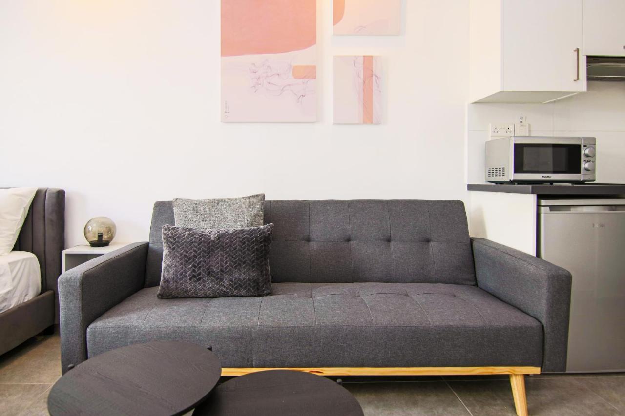 Phaedrus Living: Seaside Luxury Flat Athina 115 Lägenhet Paphos Exteriör bild
